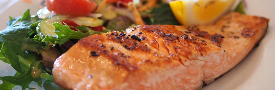 łosoś z czarnuszką